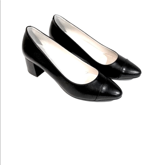 Cole Haan The Go-To Block Heel Pump - Picture 3 of 5